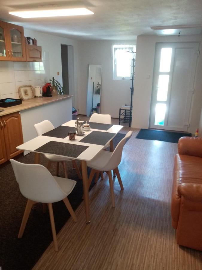 Podkrovni Apartman Tereza Apartment รุมบวร์ก ภายนอก รูปภาพ